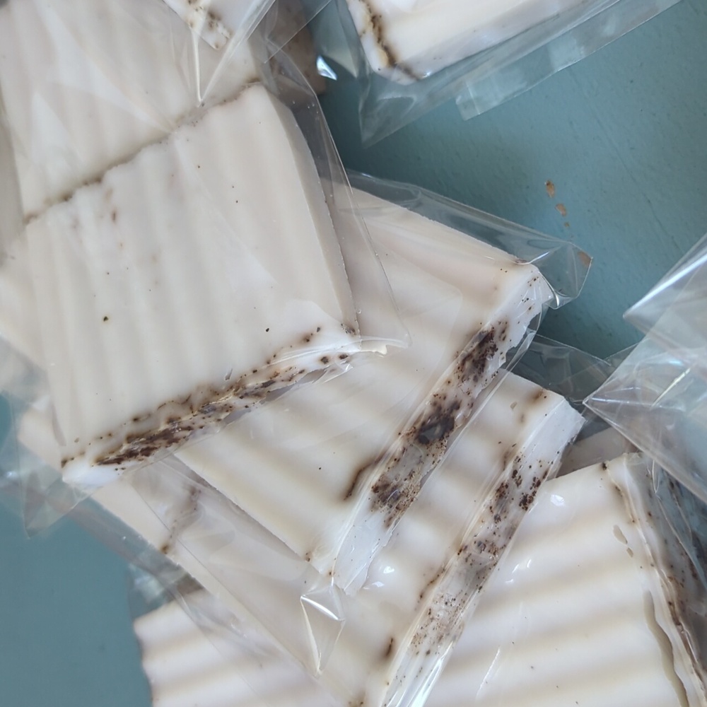 Goats Milk Exfoliating Soap bar - Picture 2 of 5